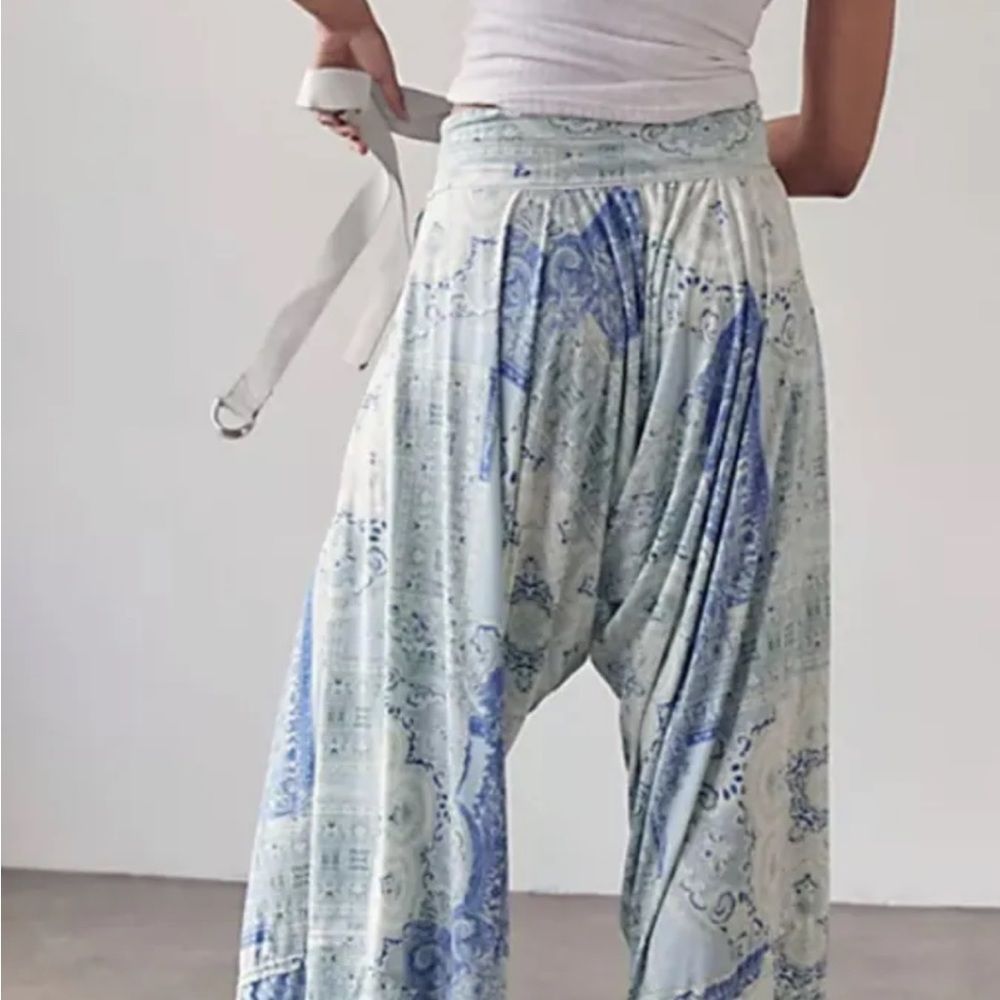 Free People Seven Stars Printed Pants Paisley Wide Leg Blue White Green - Picture 5 of 6